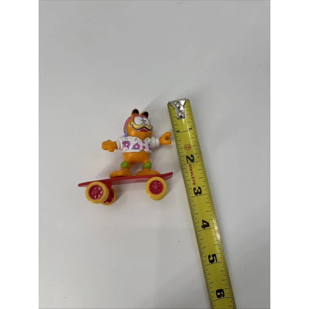 Vintage McDonald's happy meal toy Garfield‎ Skateboard Figure Collectible 1980s